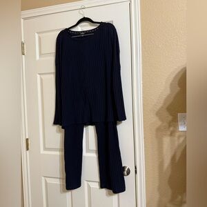 Jones New York Navy Ribbed Set